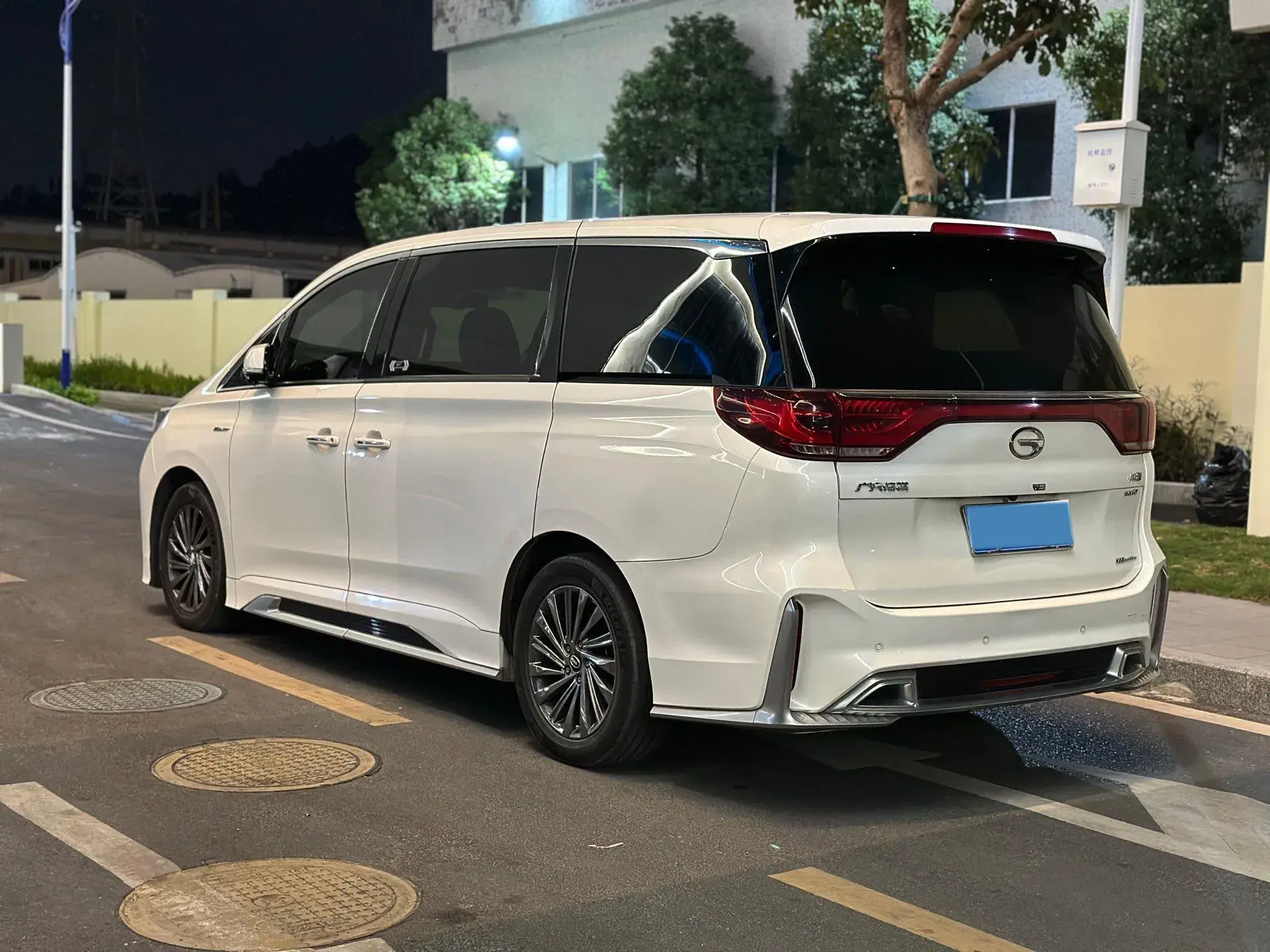 2021 GAC TRUMPCHI thumbnail 3