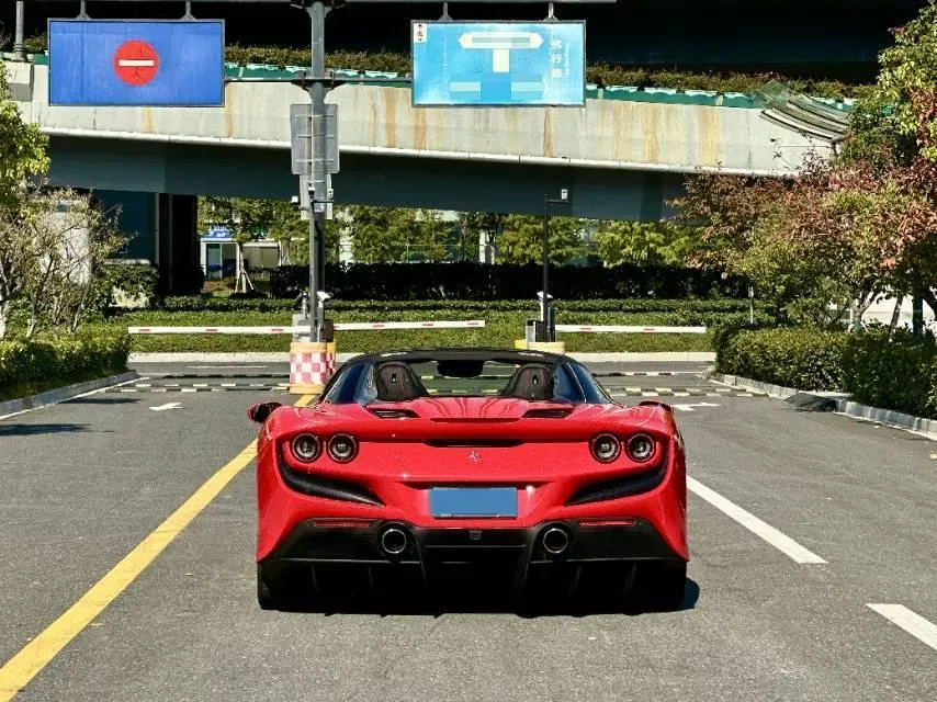 2019 Ferrari F8 3.9T 720HP V8 7DCT,autocango,china used car exporter,china ev exporter,chinese used car exporter,chinese used ev exporter