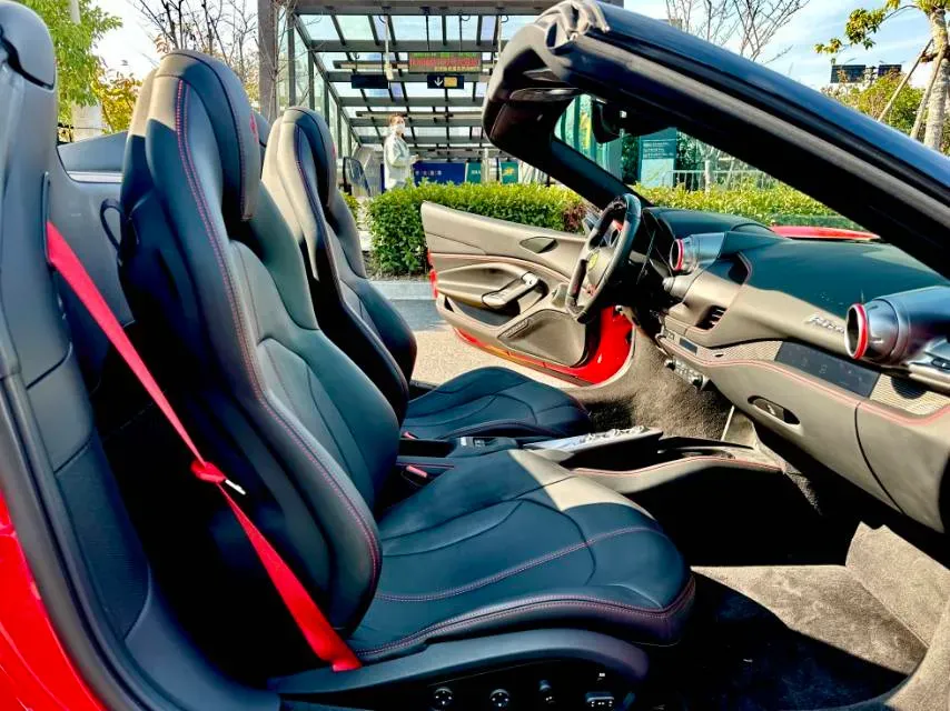 2019 Ferrari F8 3.9T 720HP V8 7DCT,autocango,china used car exporter,china ev exporter,chinese used car exporter,chinese used ev exporter