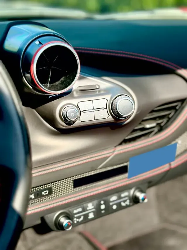 2019 Ferrari F8 3.9T 720HP V8 7DCT,autocango,china used car exporter,china ev exporter,chinese used car exporter,chinese used ev exporter