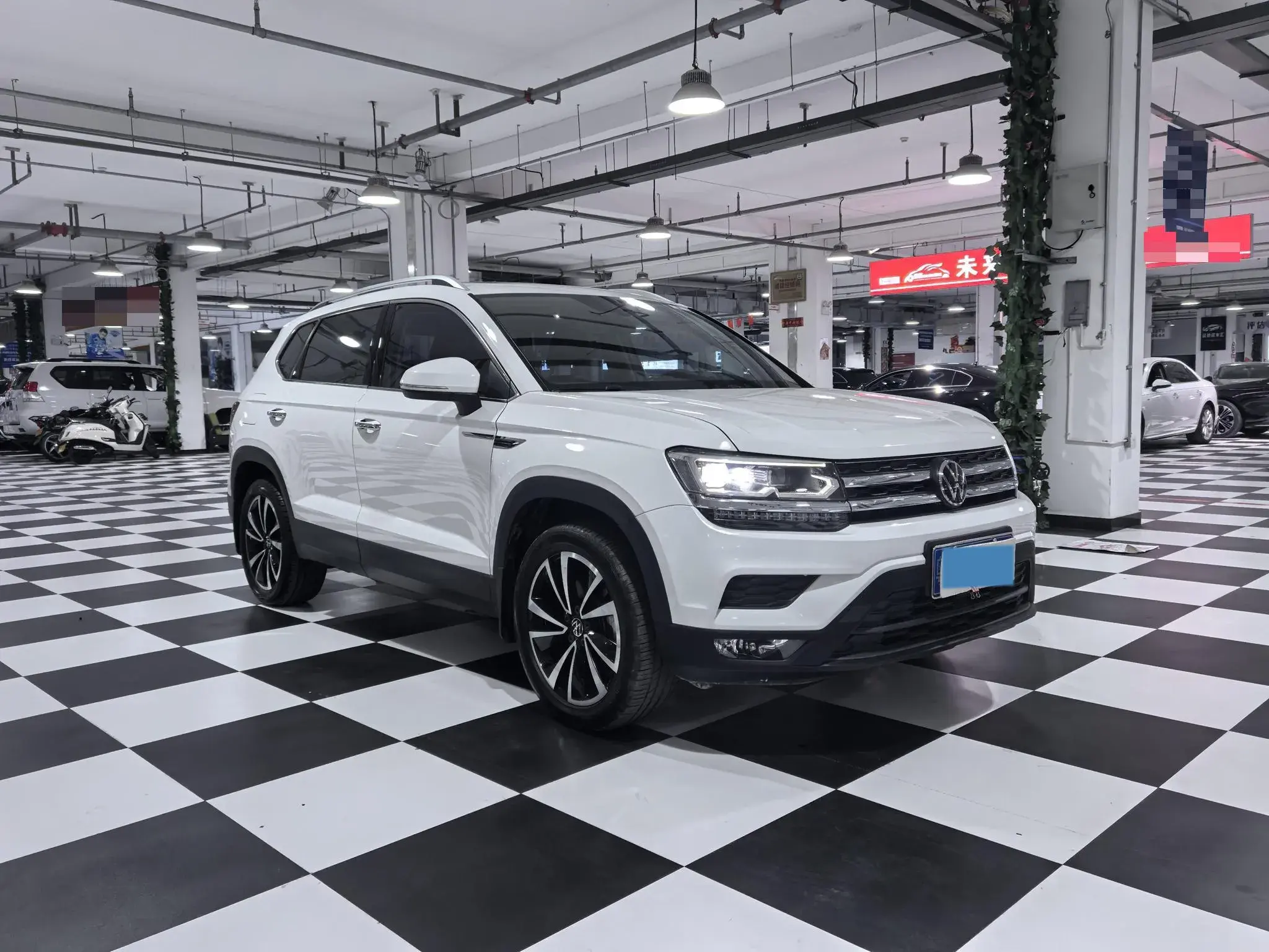 2021 VOLKSWAGEN THARU thumbnail 3