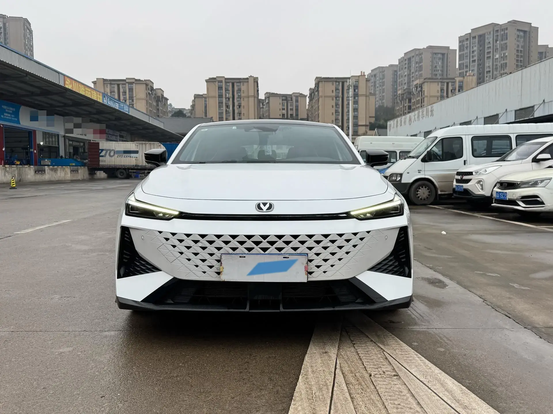 2024 CHANGAN UNI-V thumbnail 2