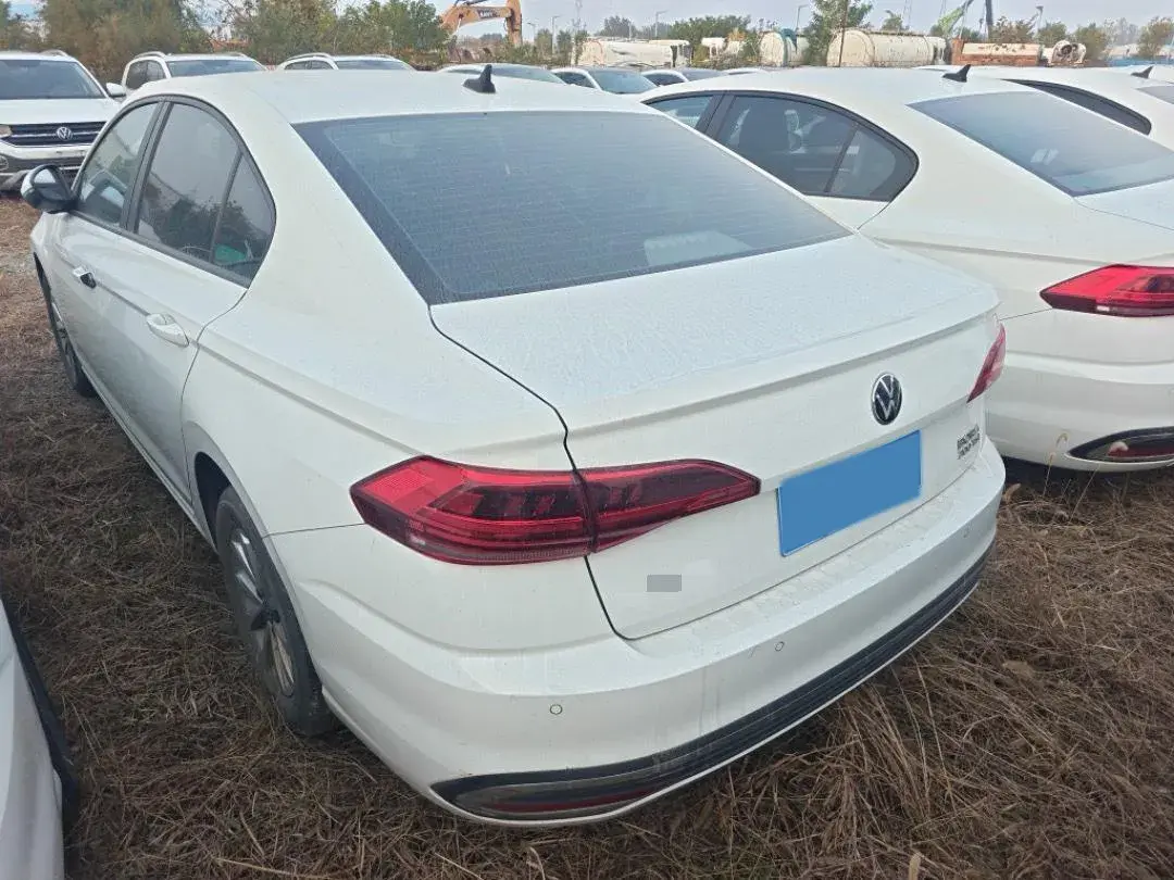 2023 VOLKSWAGEN BORA thumbnail 3