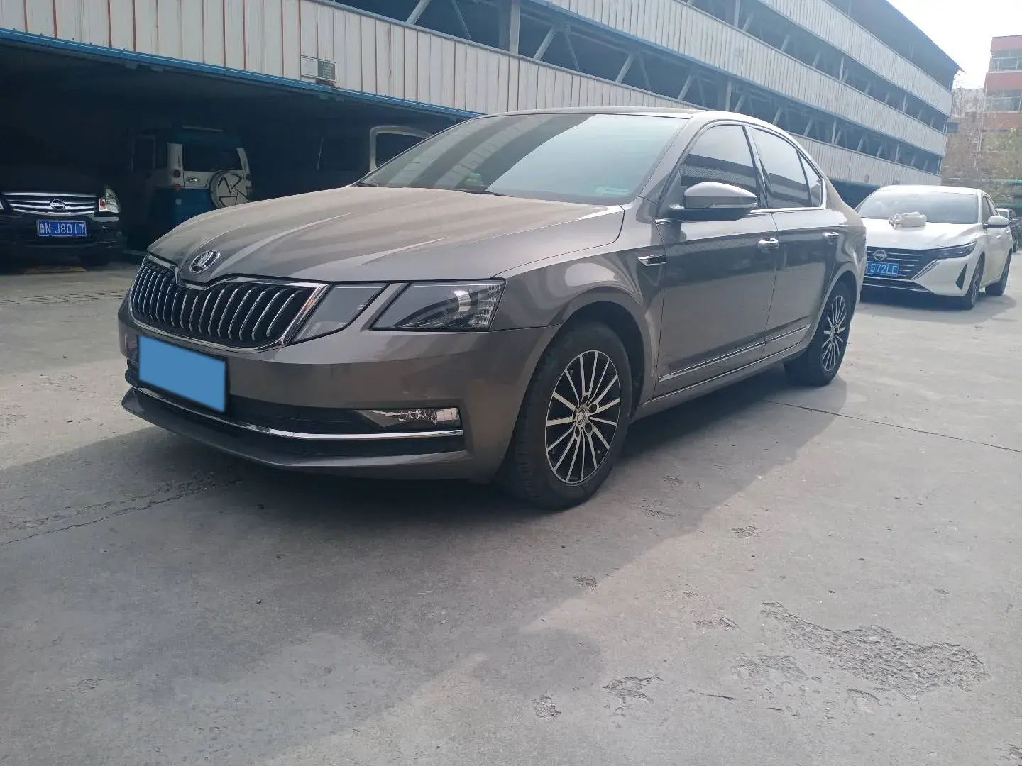 2019 SKODA OCTAVIA view 1