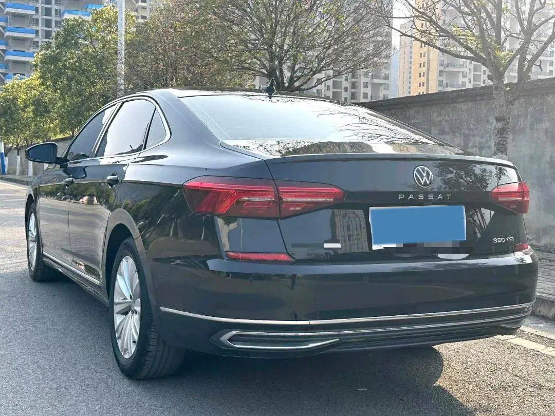 2020 VOLKSWAGEN PASSAT thumbnail 3