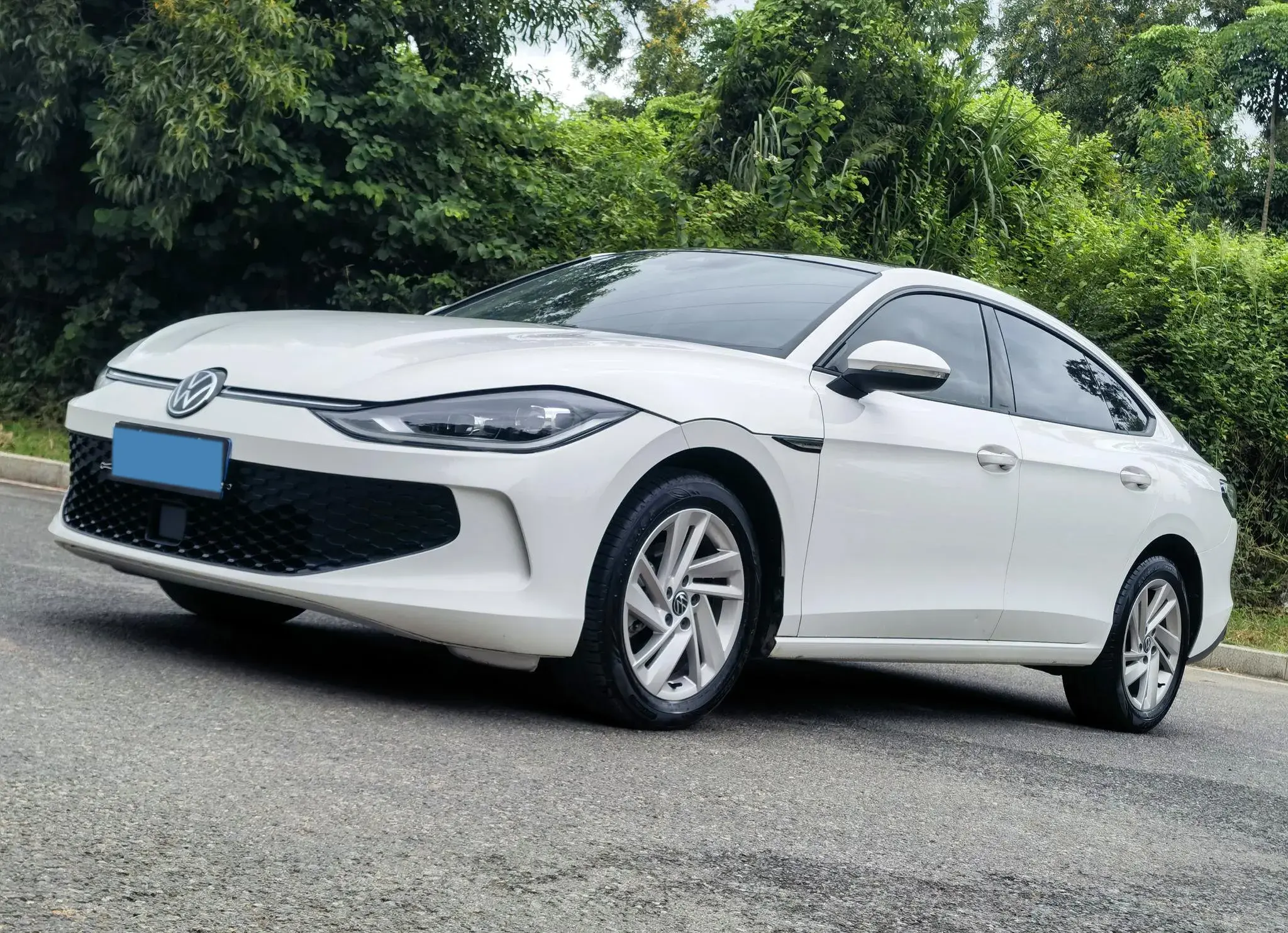 2022 VOLKSWAGEN LAMANDO view 1