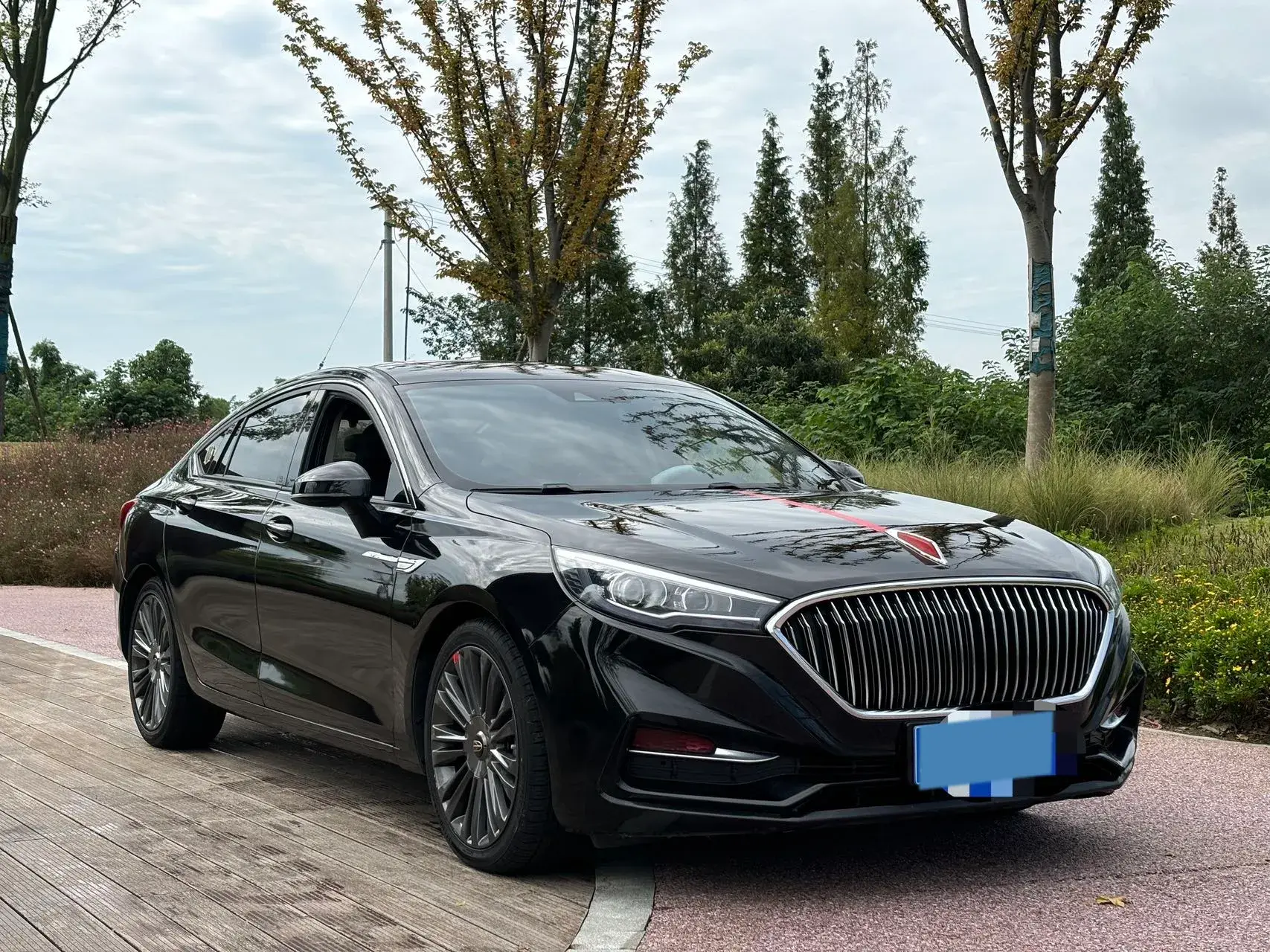2018 HONGQI H5 thumbnail 3