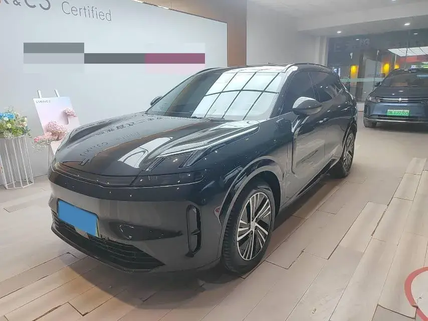 2023 LYNK&CO 08 view 1
