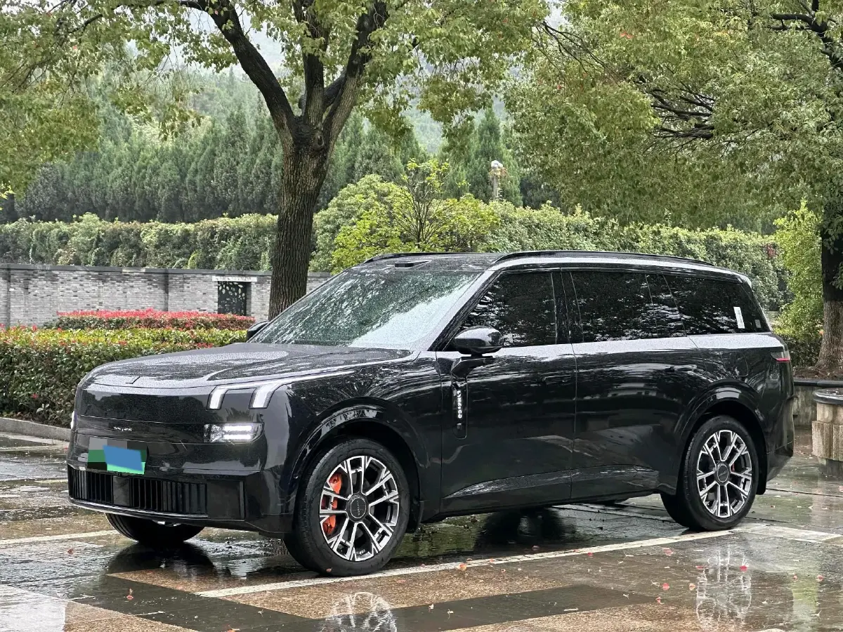 2025 LYNK&CO 900 1.5T 190HP L4 3DHT PHEV 43.3KWH