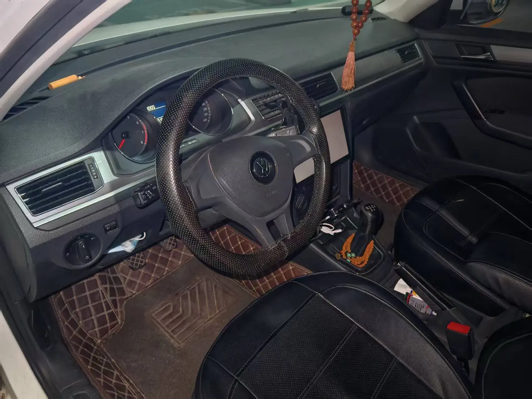 2019 VOLKSWAGEN BORA thumbnail 4