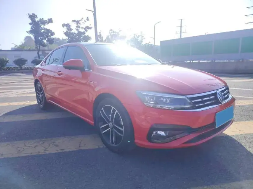 2019 VOLKSWAGEN LAMANDO thumbnail 3