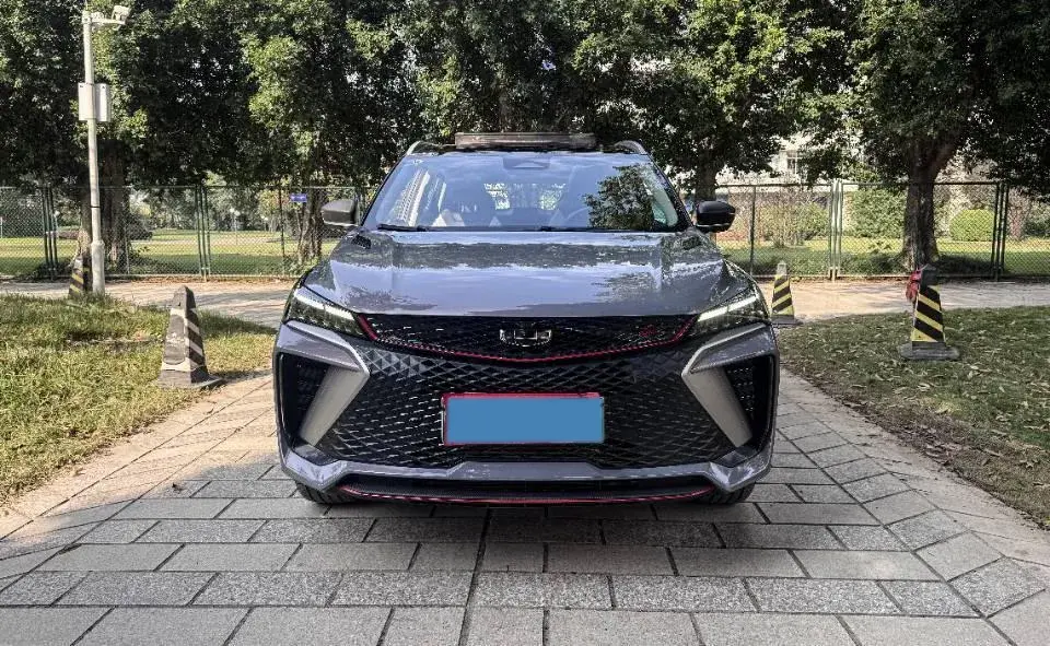 2022 GEELY COOLRAY thumbnail 2