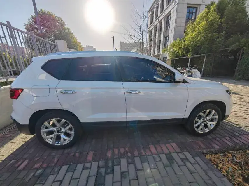 2023 JETTA VS5 thumbnail 2