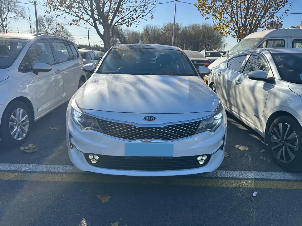 2016 Kia K5 2.0L 161HP L4 6AT,autocango,china used car exporter,china ev exporter,chinese used car exporter,chinese used ev exporter