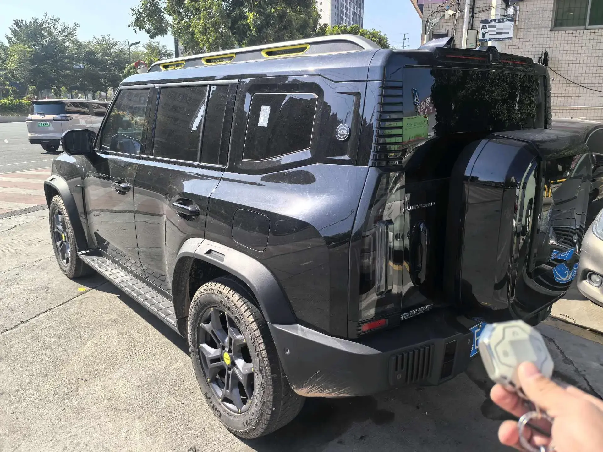 2023 JETOUR TRAVELLER thumbnail 4