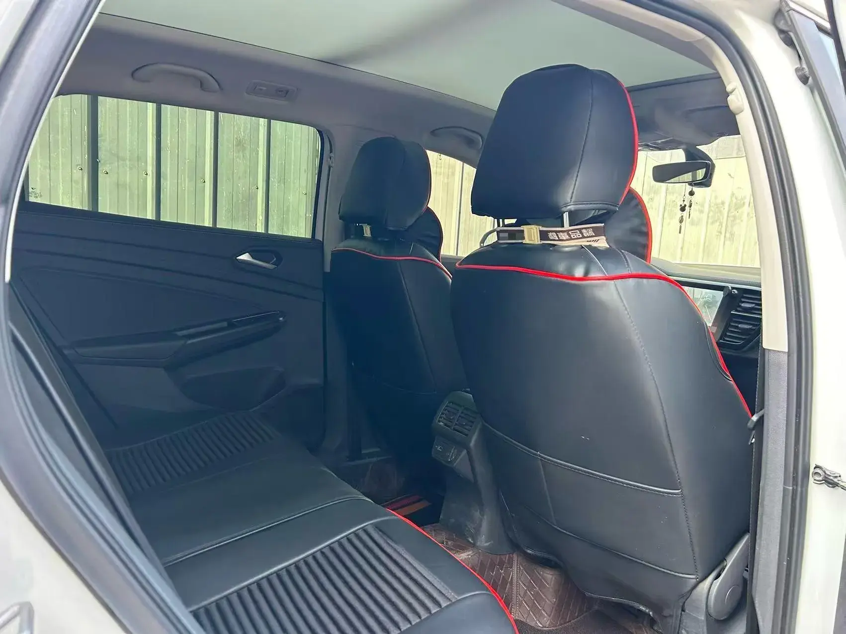 2021 JETTA VS7 thumbnail 4