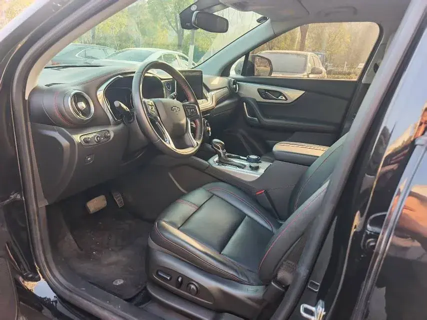 2021 CHEVROLET CAVALIER thumbnail 4