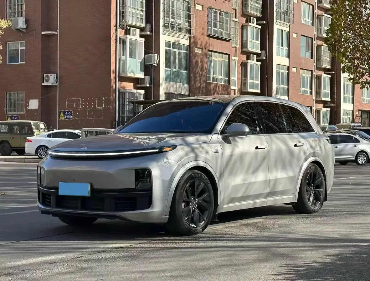 2023 Li L8 Range Extended 154HP REEV 40.9KWH