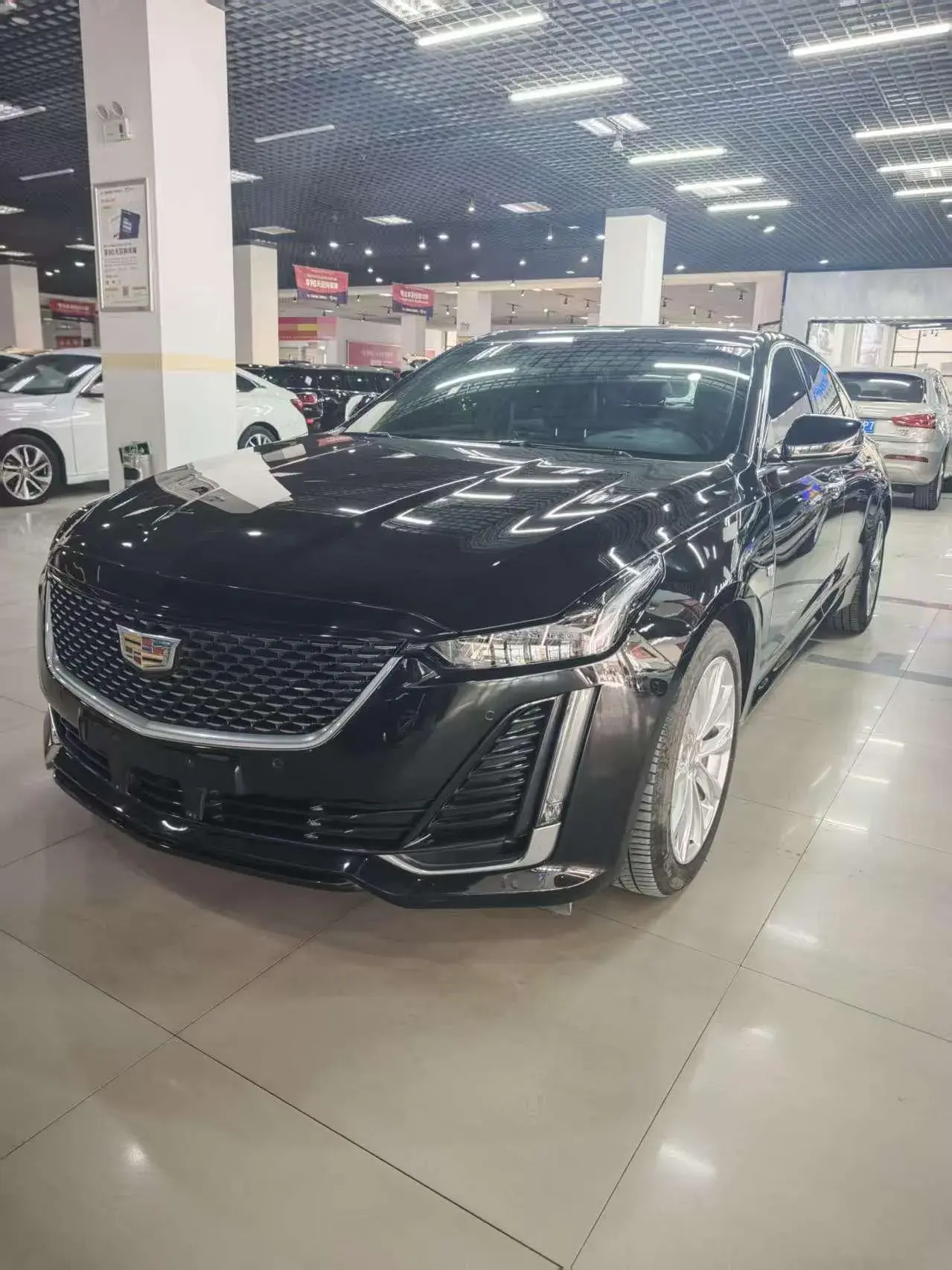 2022 CADILLAC CT5 view 1