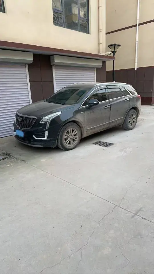 2021 CADILLAC XT5 view 1