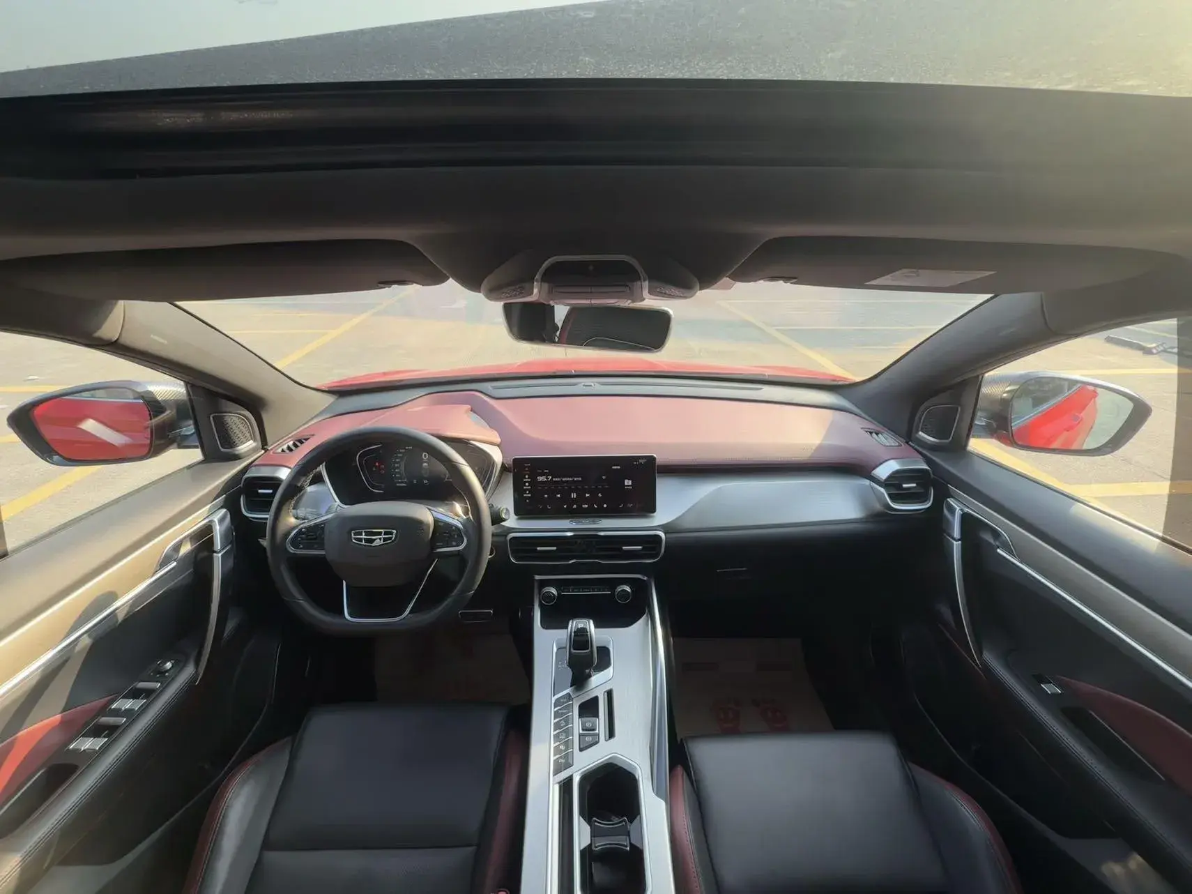 2019 GEELY COOLRAY thumbnail 4