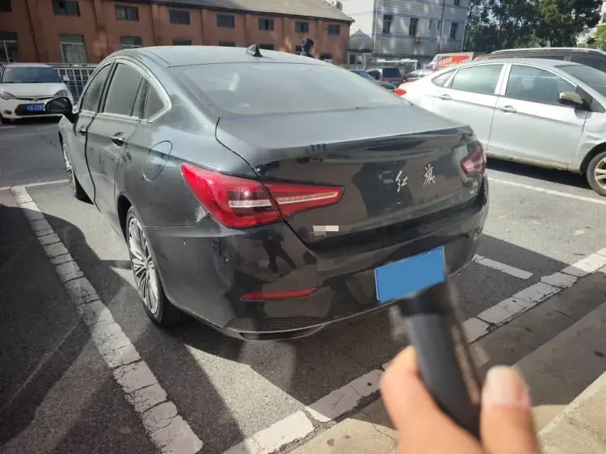 2020 HONGQI H5 thumbnail 3