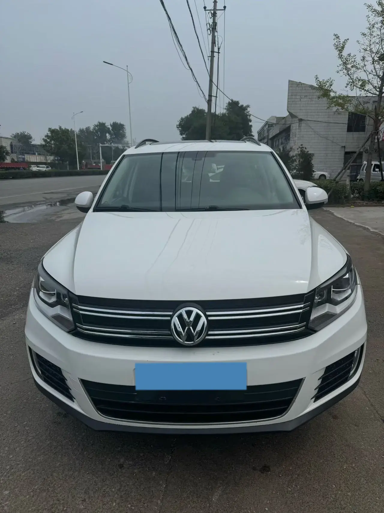 2017 VOLKSWAGEN TIGUAN thumbnail 2