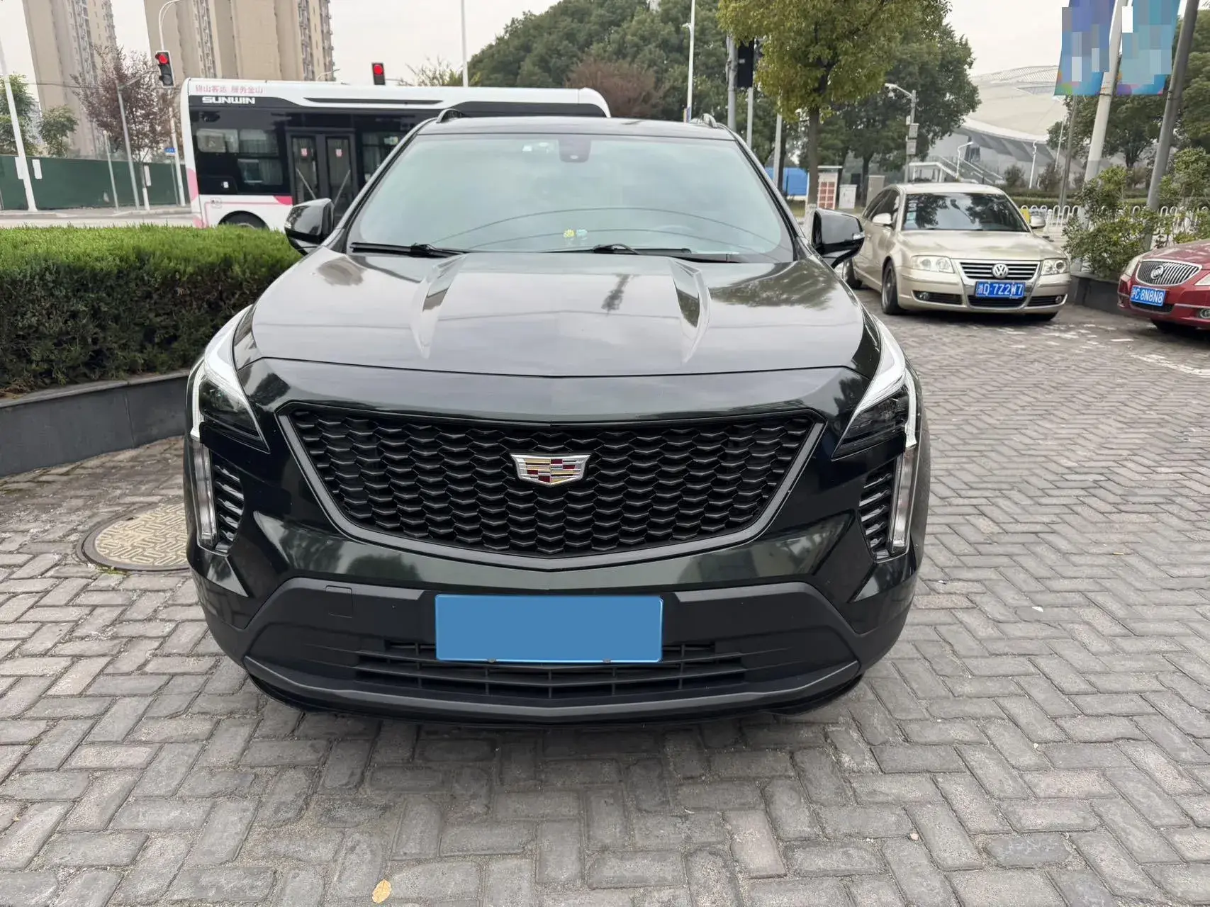 2022 CADILLAC XT4 thumbnail 2