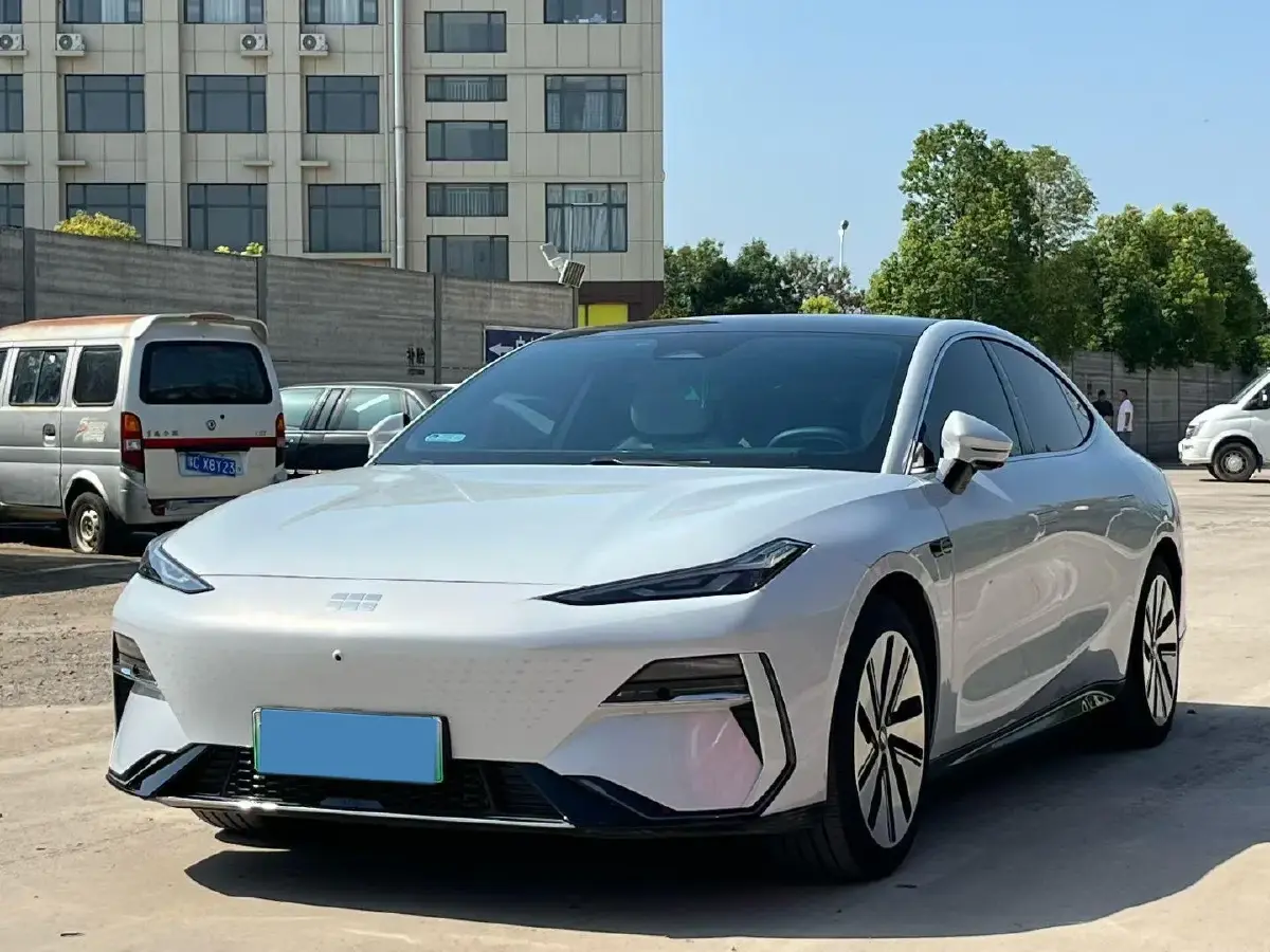2024 Geely Galaxy E8 BEV 76KWH