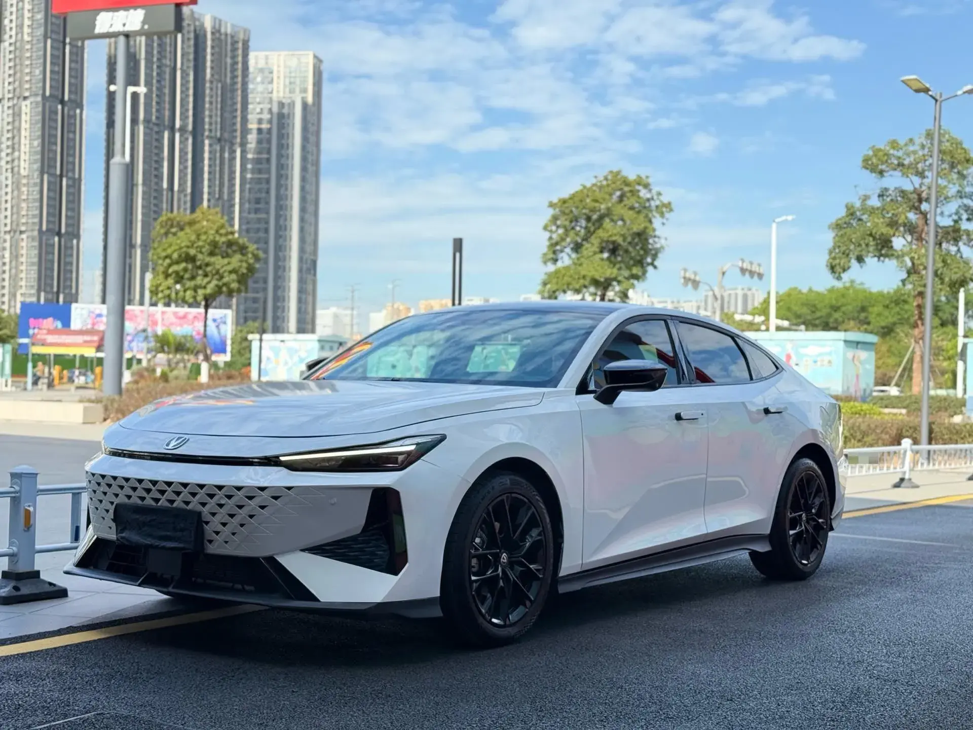 2023 CHANGAN UNI-V view 1