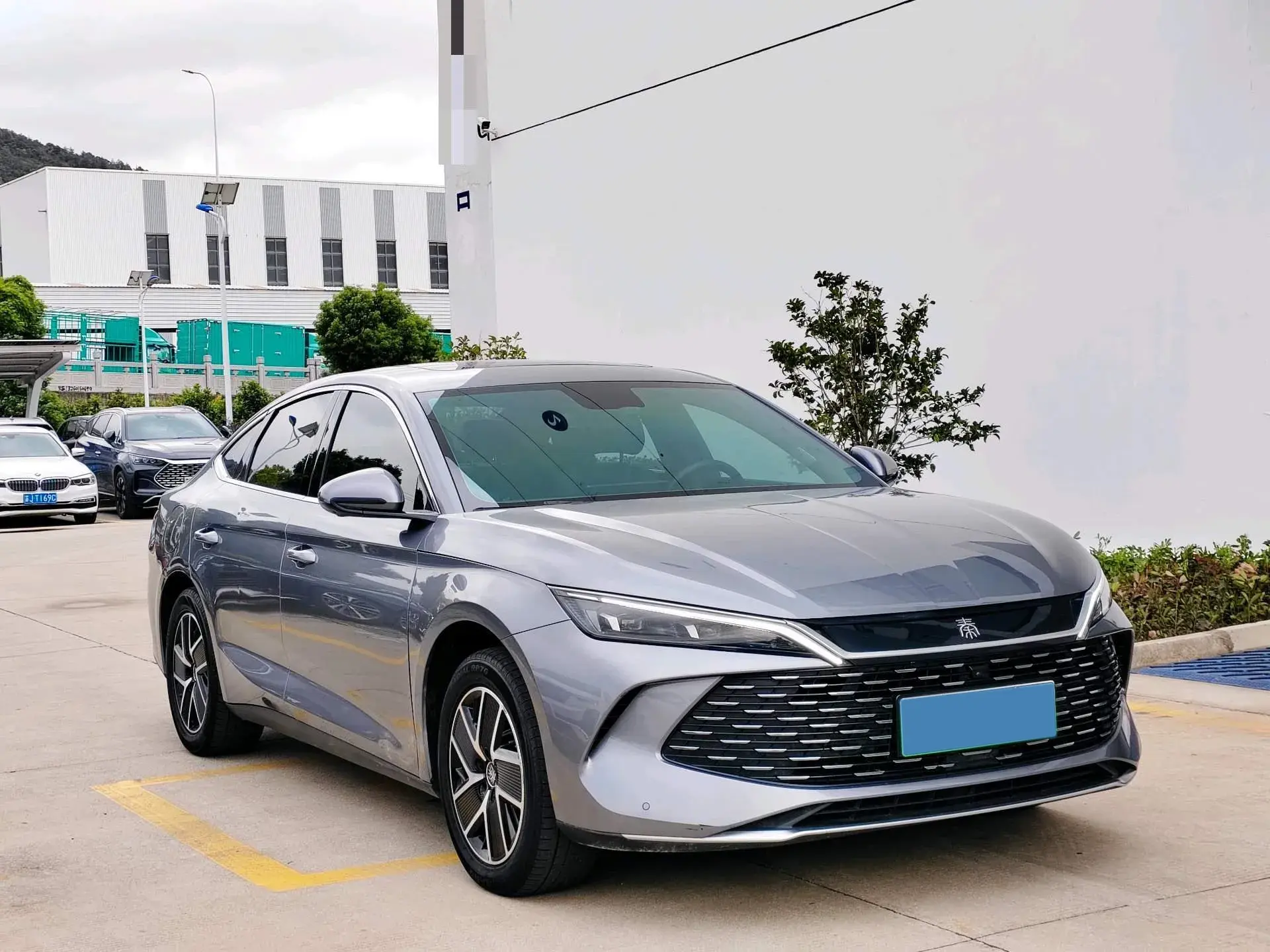 2024 BYD QINL thumbnail 3