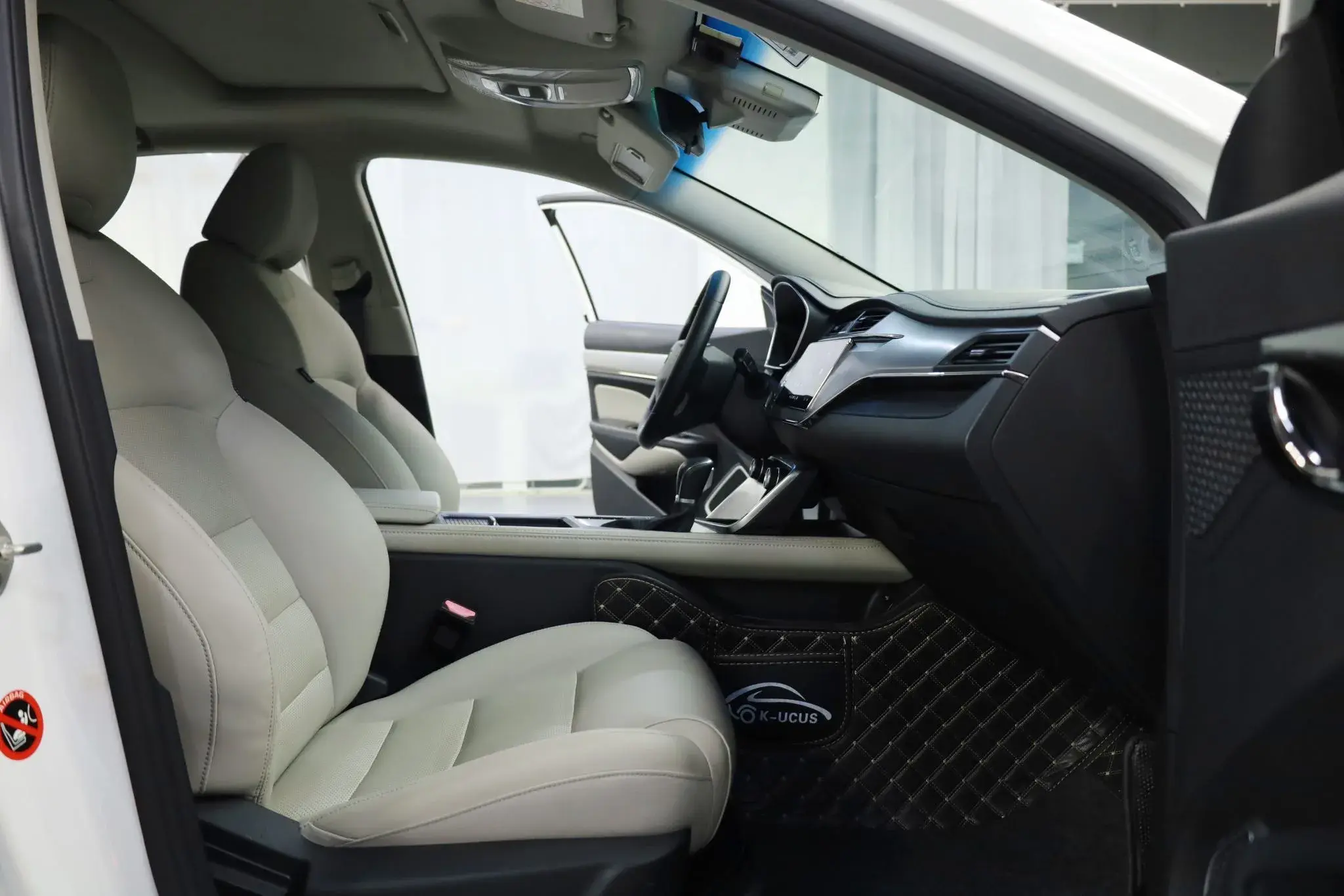 2018 GEELY BINRAY thumbnail 4