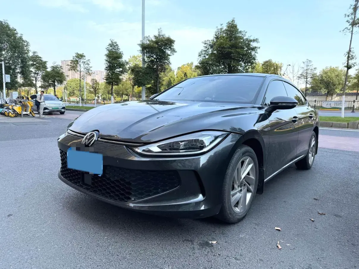 2023 VOLKSWAGEN LAMANDO view 1