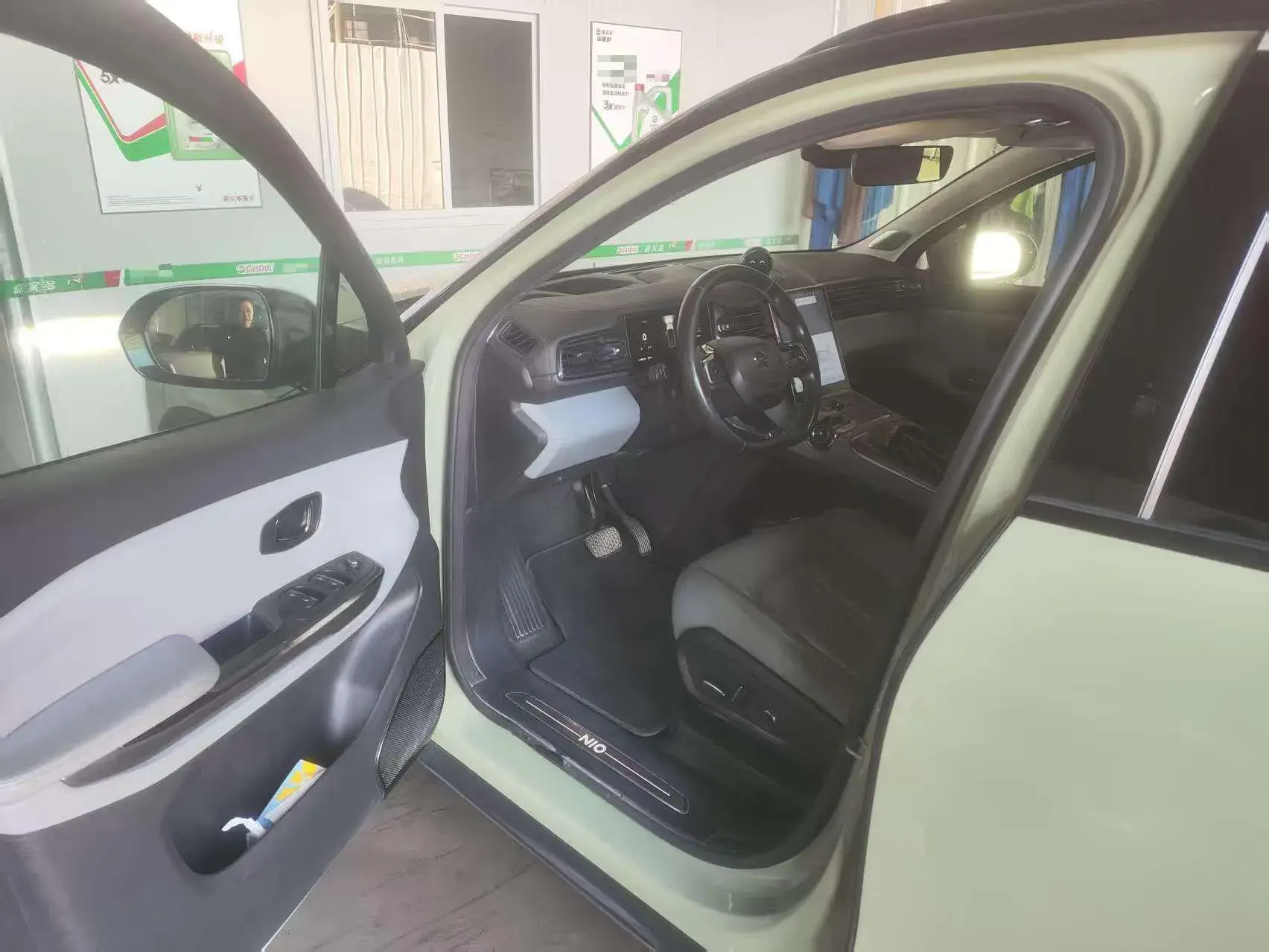 2019 NIO ES6 thumbnail 3