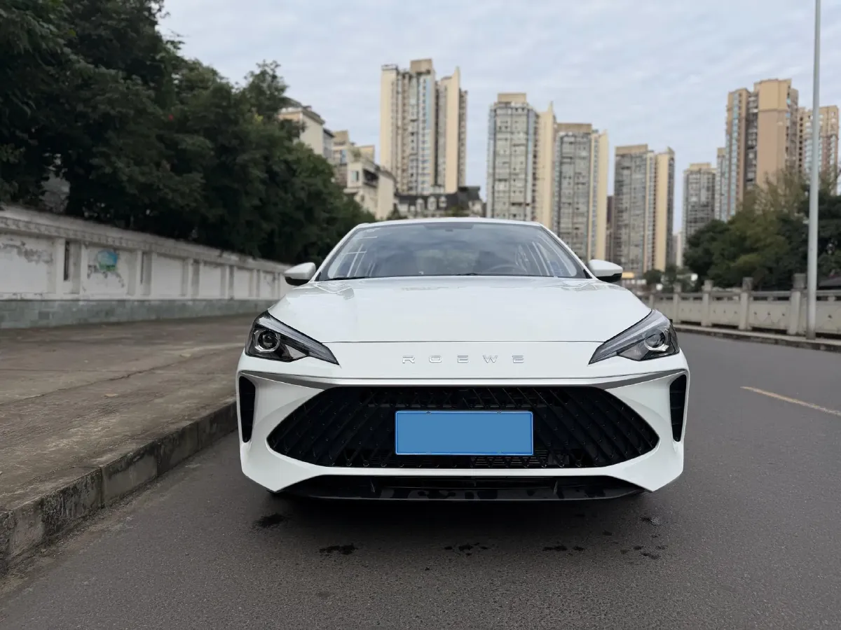 2024 Roewe i5 1.5L 129HP L4 CVT,autocango,china used car exporter,china ev exporter,chinese used car exporter,chinese used ev exporter