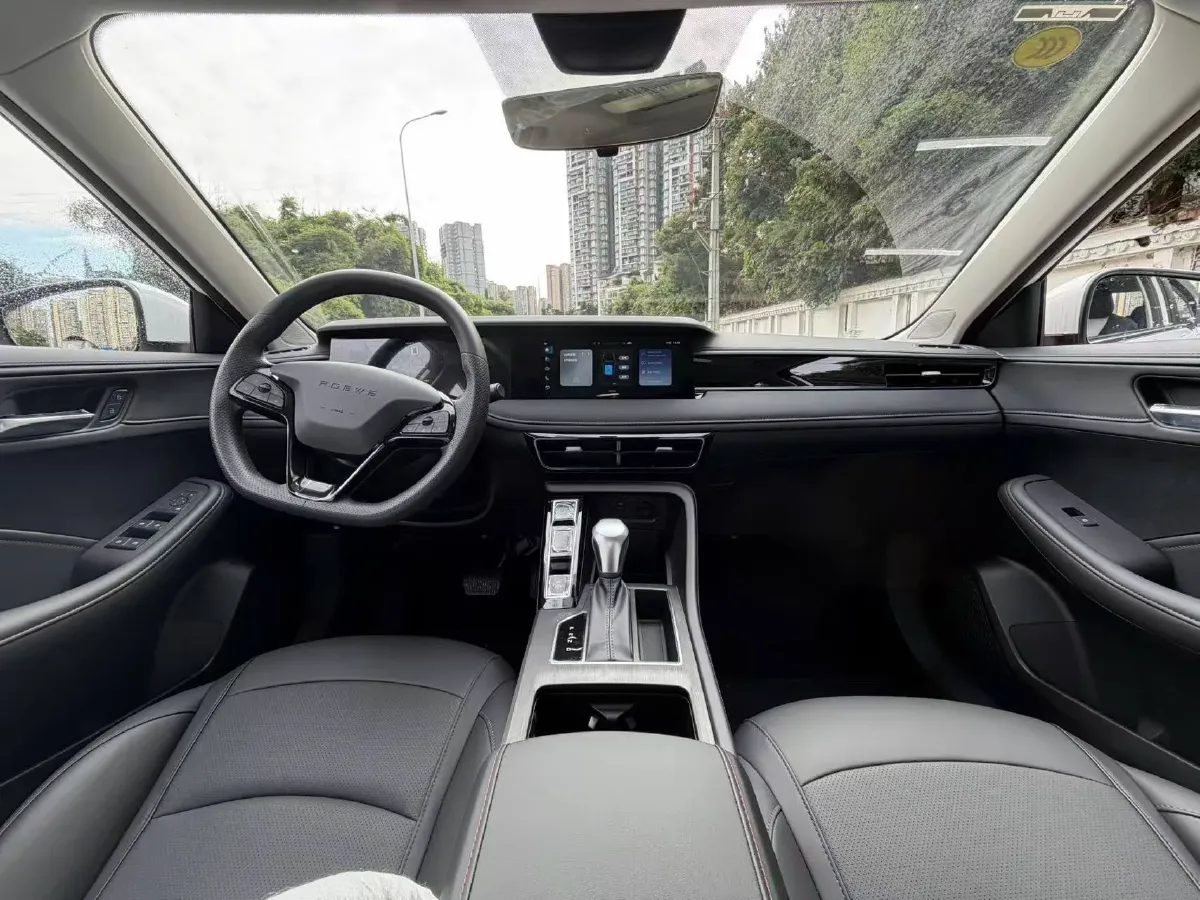 2024 Roewe i5 1.5L 129HP L4 CVT,autocango,china used car exporter,china ev exporter,chinese used car exporter,chinese used ev exporter