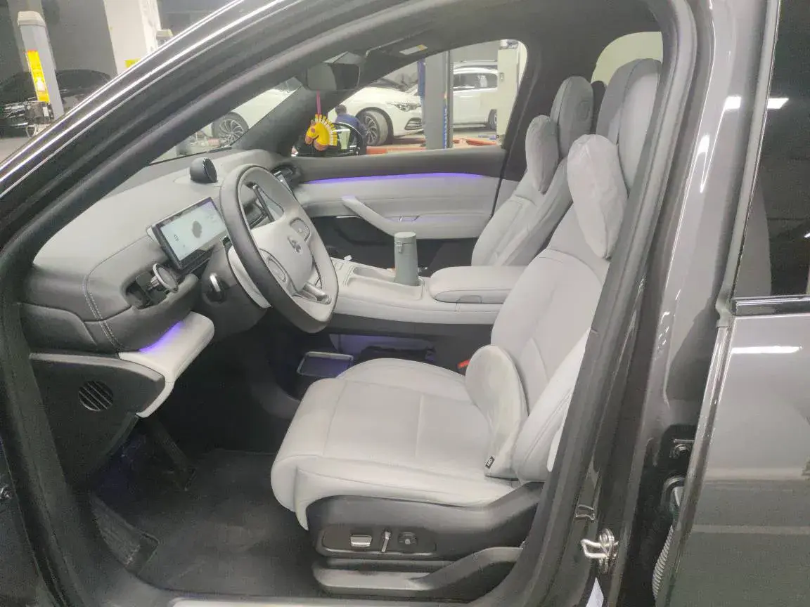 2023 NIO ES6 thumbnail 3