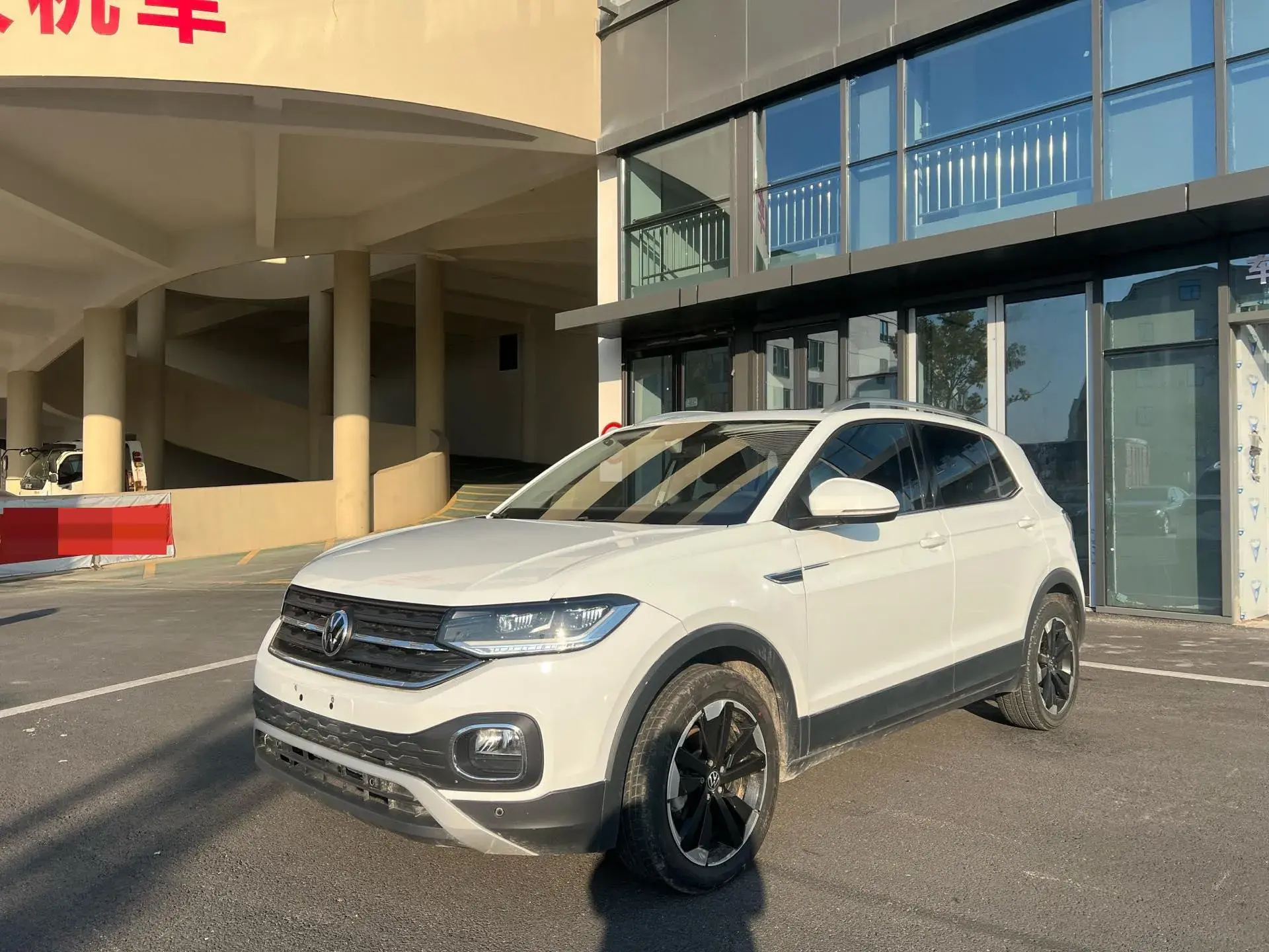 2021 VOLKSWAGEN TACQUA view 1