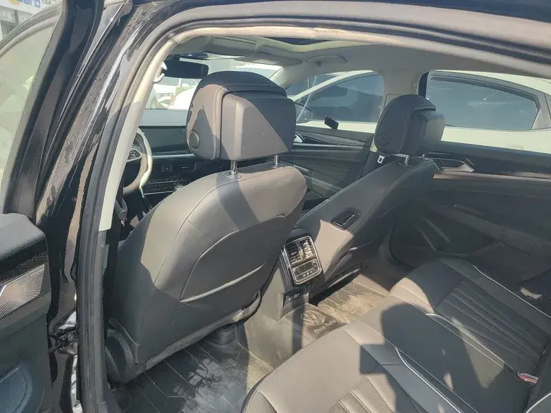 2024 VOLKSWAGEN PASSAT thumbnail 4