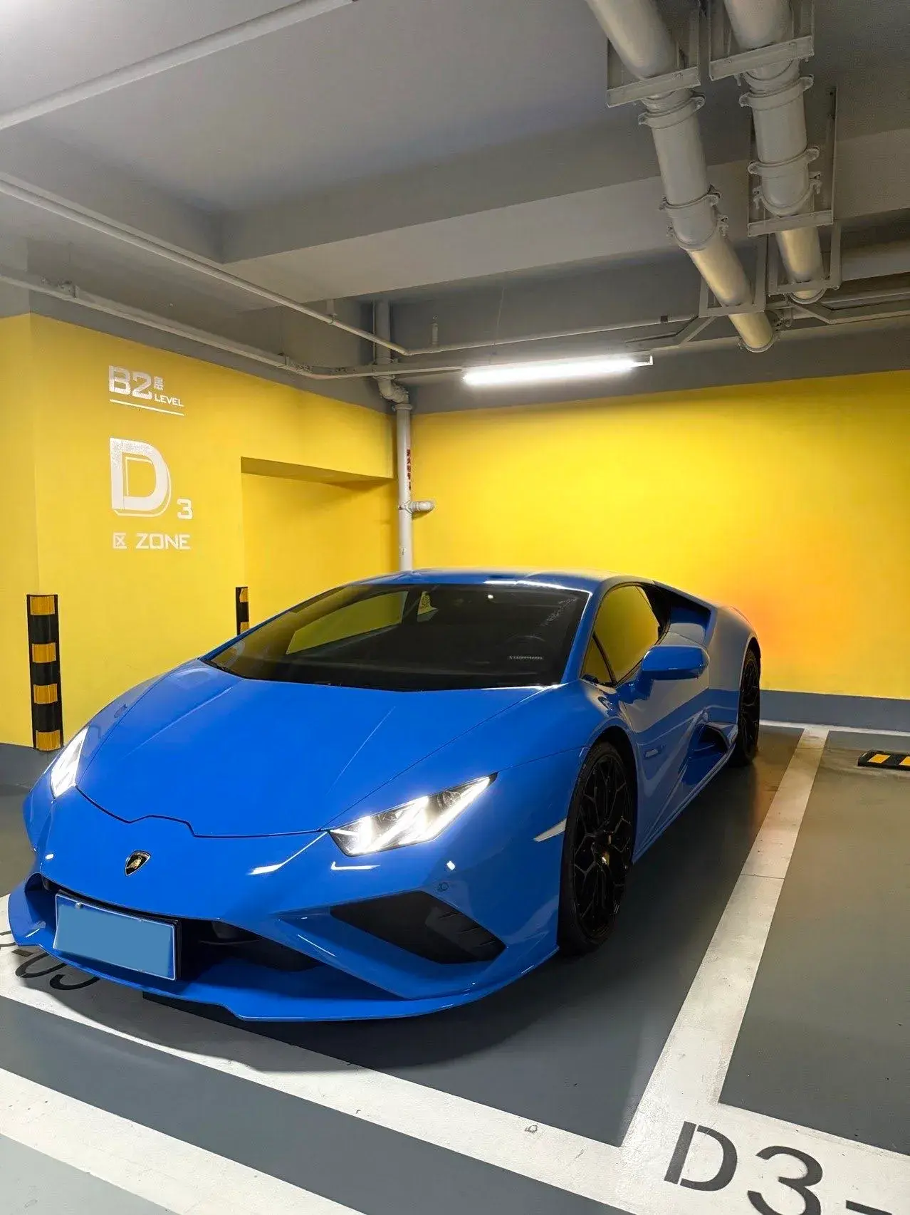 2020 LAMBORGHINI HURACÁN view 1