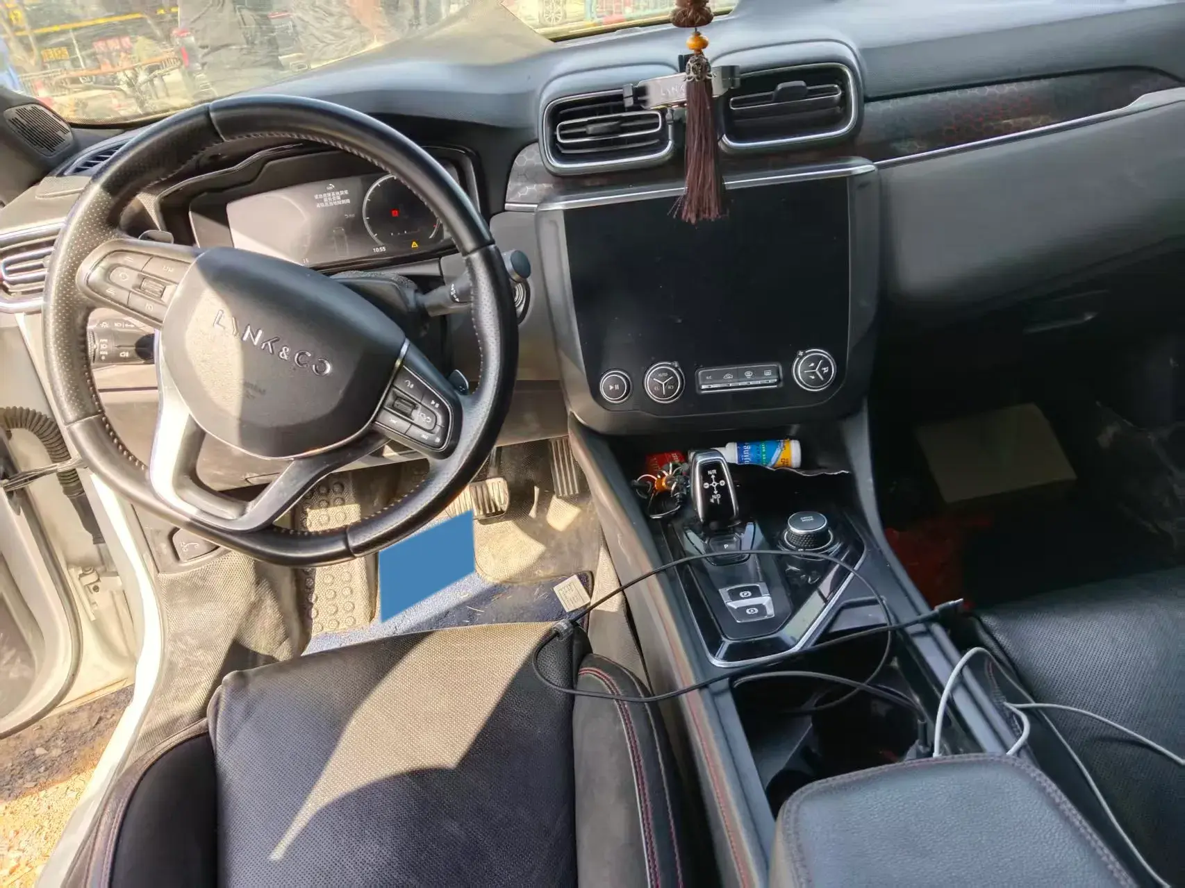 2018 LYNK&CO 03 thumbnail 4