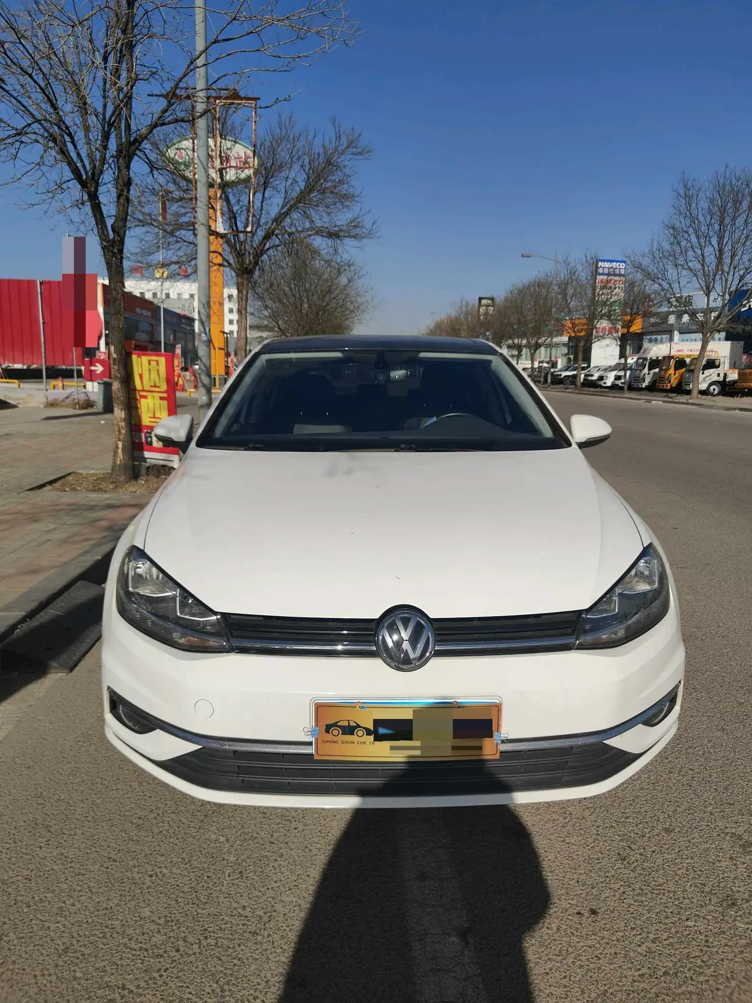 2019 VOLKSWAGEN GOLF thumbnail 2