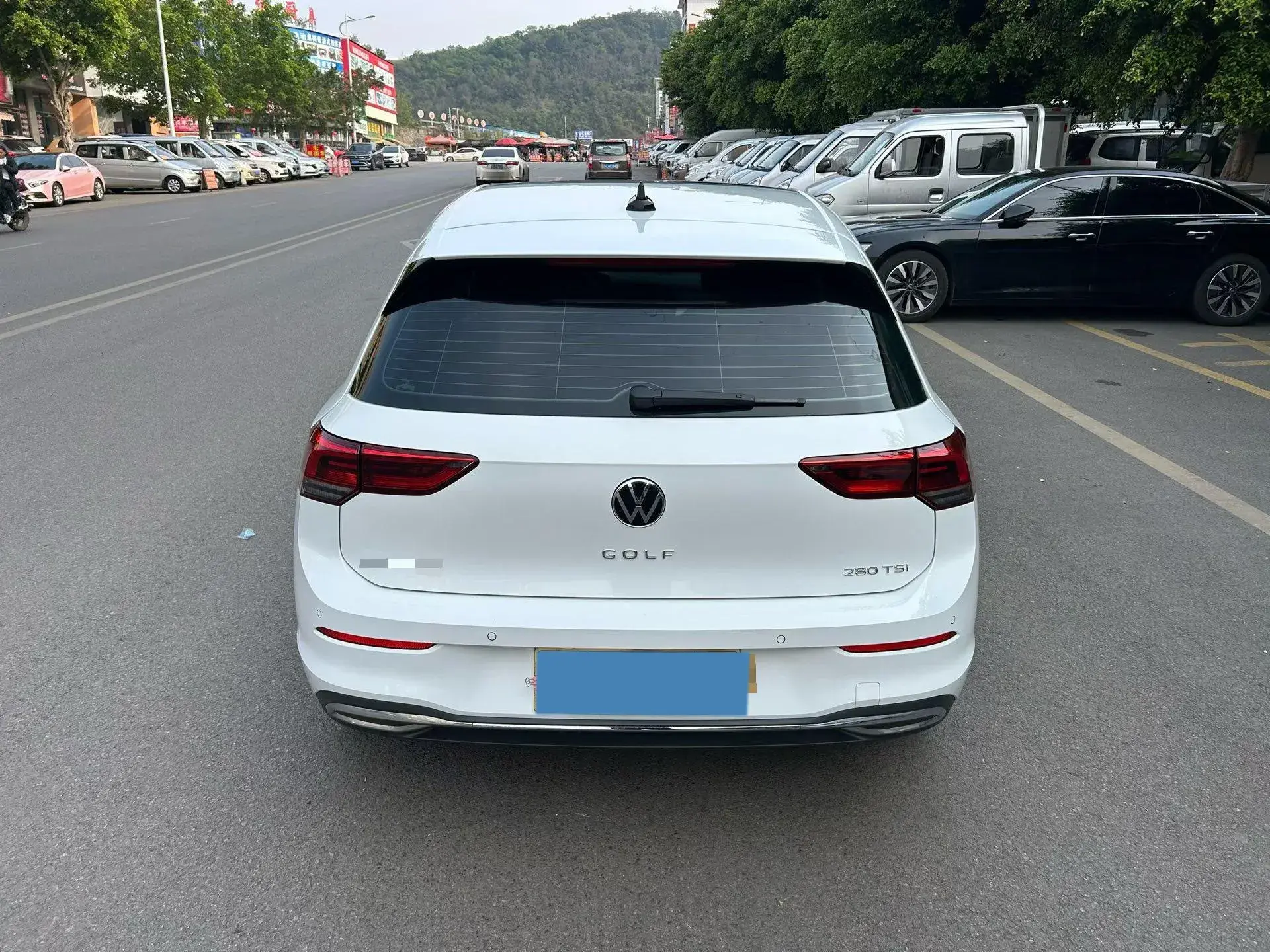 2021 VOLKSWAGEN GOLF thumbnail 3