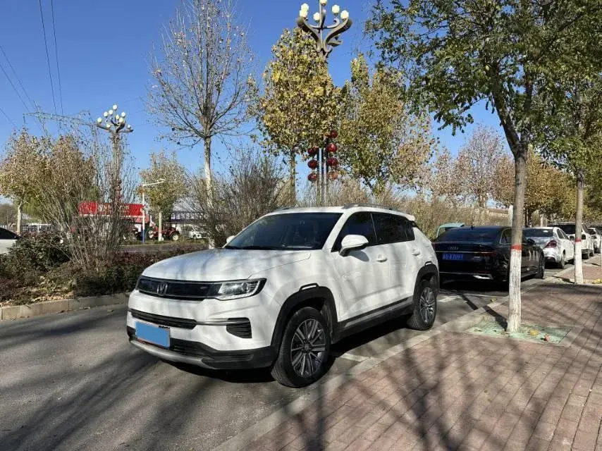 2019 CHANGAN CS35 view 1