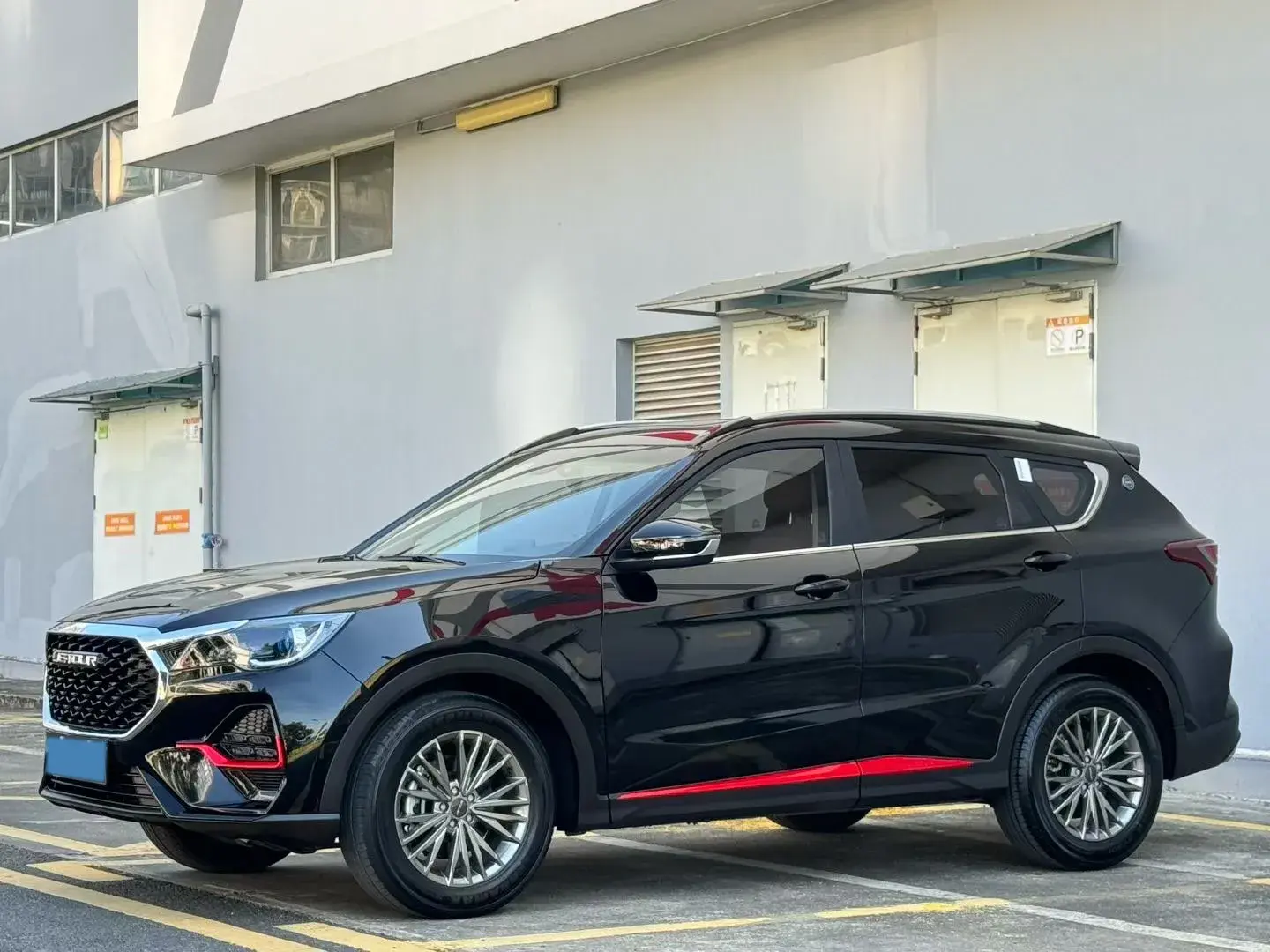 2023 JETOUR X70 view 1