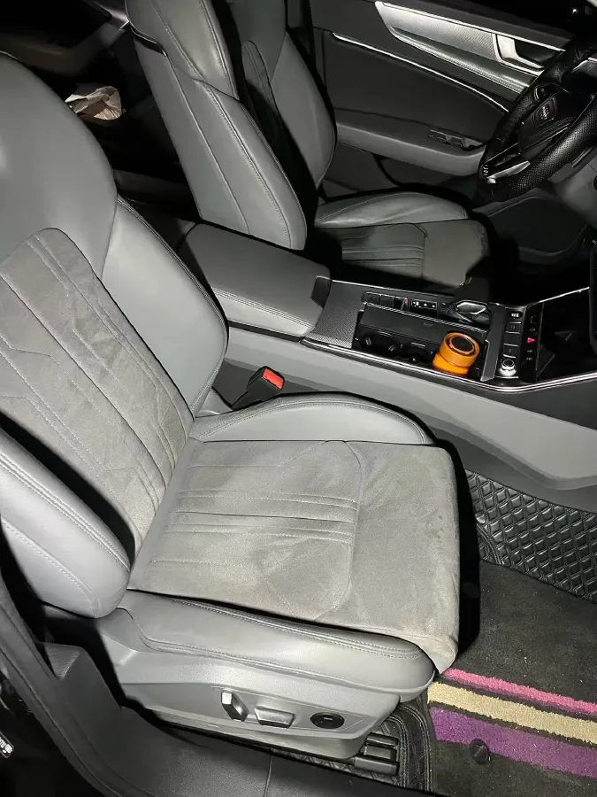 2023 Audi A6L 2.0T 245HP L4 7DCT,autocango,china used car exporter,china ev exporter,chinese used car exporter,chinese used ev exporter