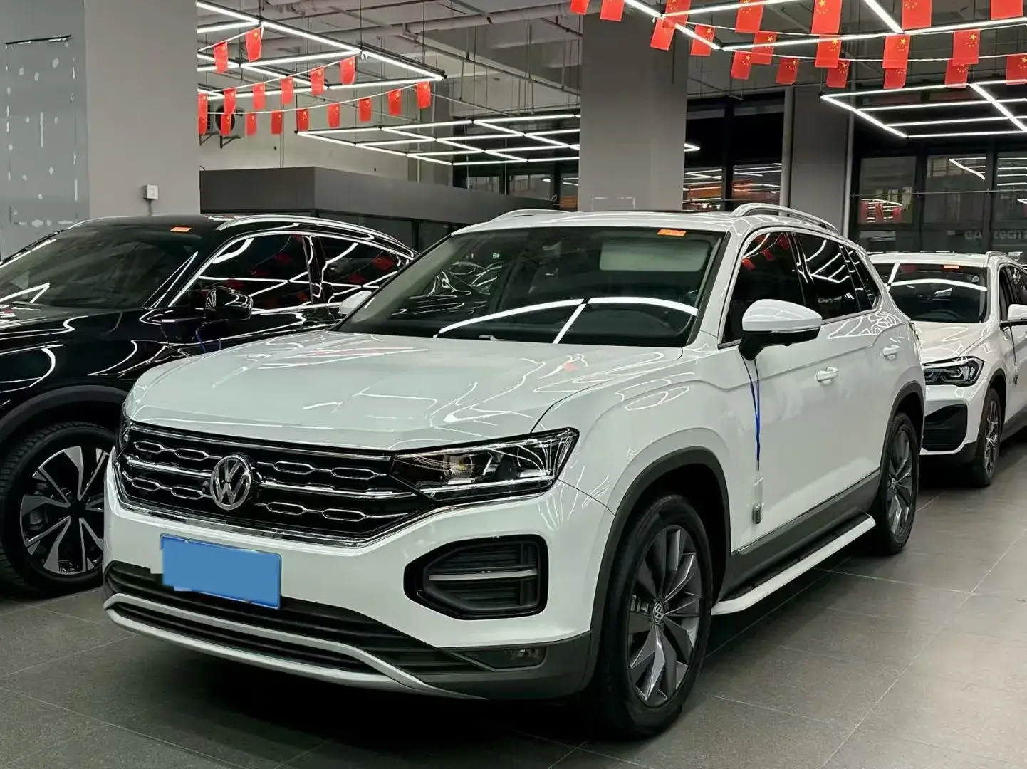 2019 VOLKSWAGEN TAYRON view 1