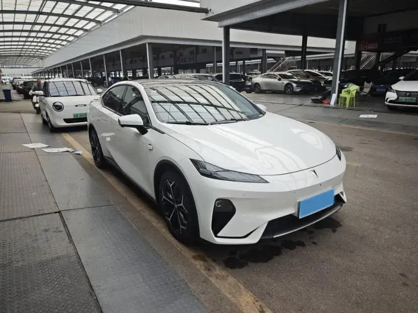 2025 DEEPAL L07 thumbnail 3