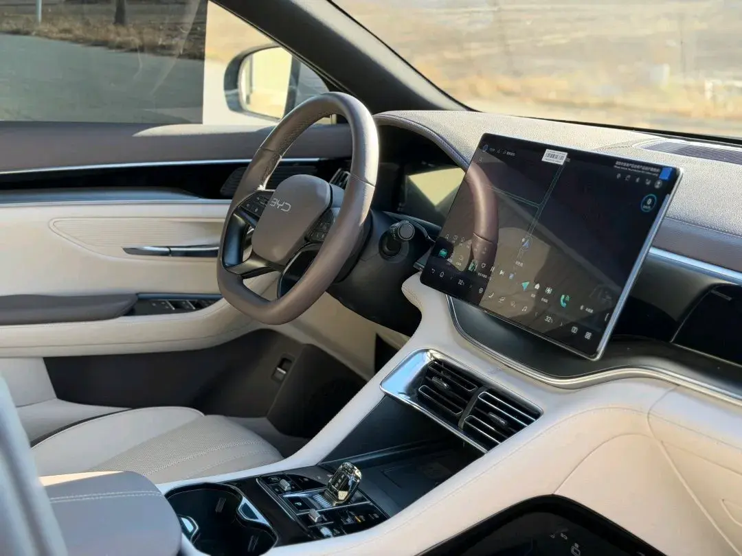 2025 BYD SONG thumbnail 4