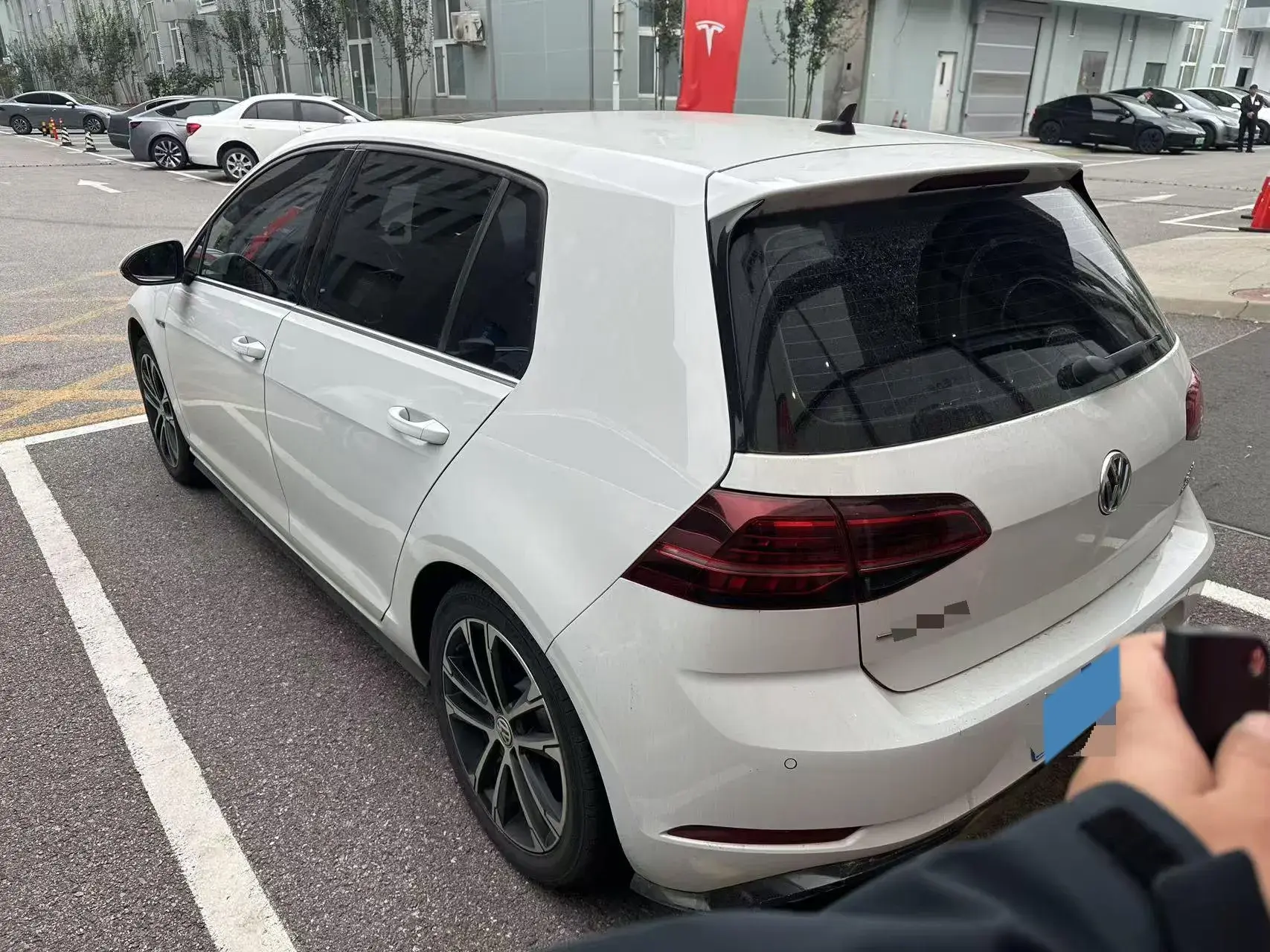 2019 VOLKSWAGEN GOLF thumbnail 2